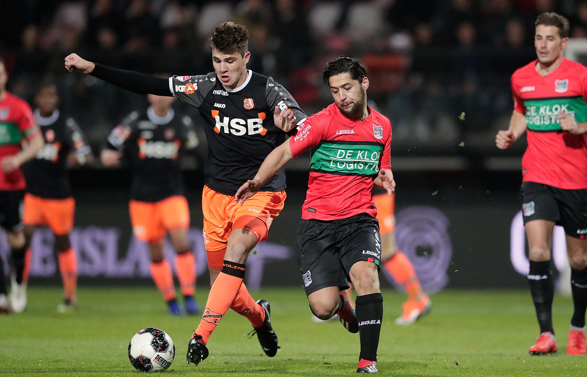 也折射出曼 也折射出曼